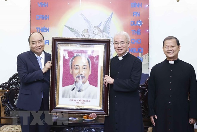 President Congratulates Hanoi Archdiocese Ahead of Christmas