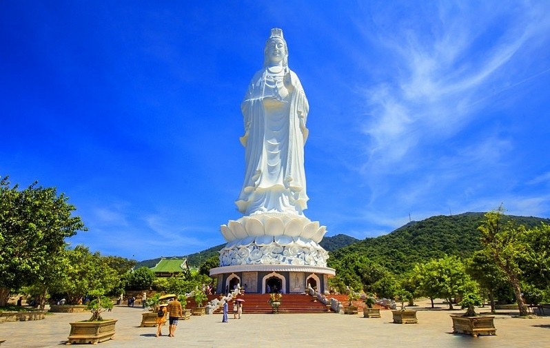 0935-famous-pagodas-in-vietnam-5
