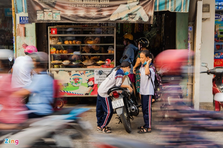 1818-banh-mi-ba-tau-2