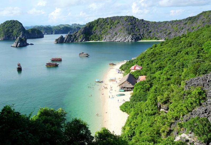 Lan Ha Bay new paradise on earth. Photo: Asianway Travel