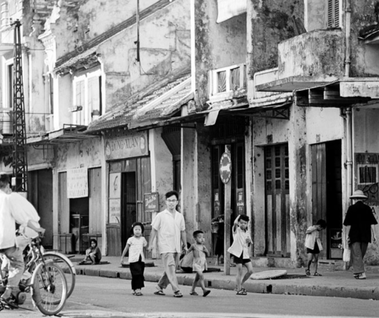 The German photographer who recorded Hanoi in wartime