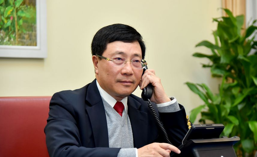 Vietnam Deputy PM Pham Binh Minh held phone talks with US National Security Adviser