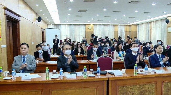 Forum Launched to Support Investment of Overseas Vietnamese
