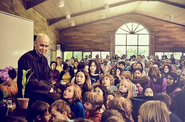 Vietnamese Influential Zen Thich Nhat Hanh Dies at 95