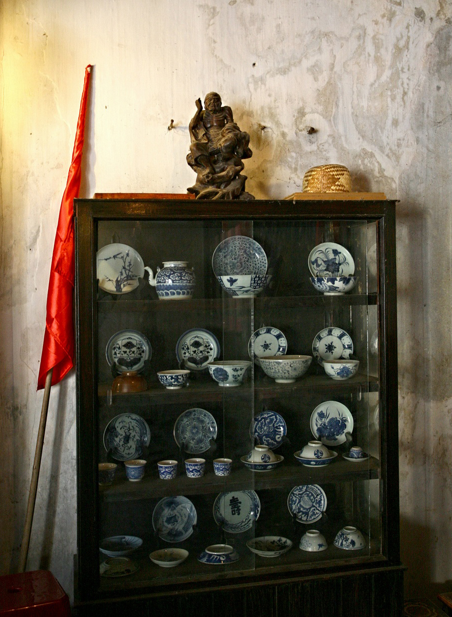 Inside an 240 year-old house of Hoi An