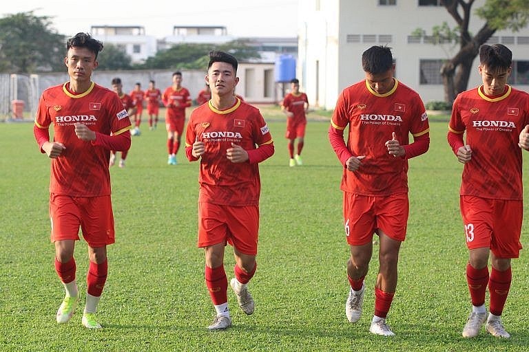 Vietnamese in Cambodia Excited for National Football Team Match on Feb. 19