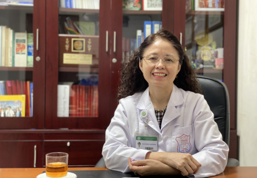 vietnamese female awarded lecturer devoting whole life to science education