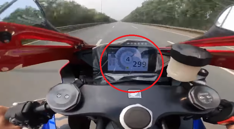In Video: Vietnamese hippy motor driver speeding up to 300km/h fined for 456 USD