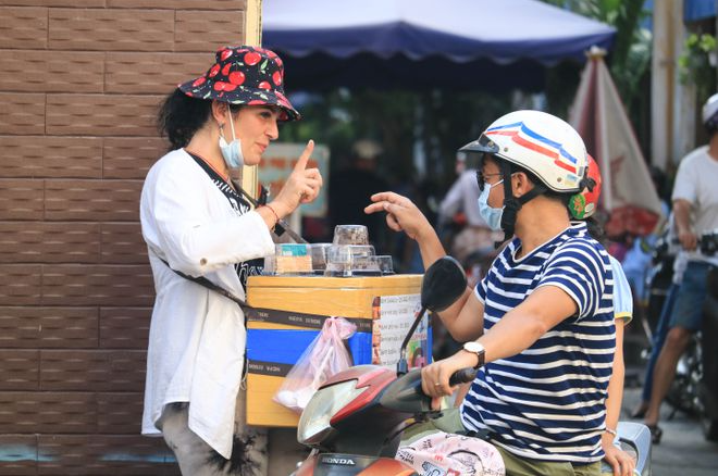 the belarusian who sells cakes on saigon sidewalk i havent met any bad vietnamese