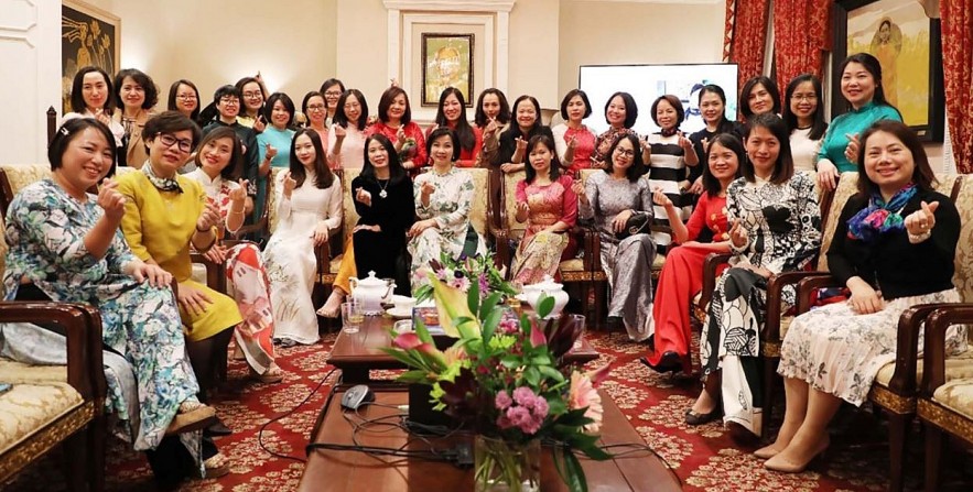Wives of Foreign Diplomats Gather to Celebrate International Women's Day in Vietnam