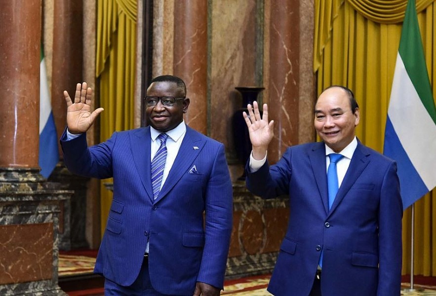 Sierra Leone President Concludes Visit to Vietnam