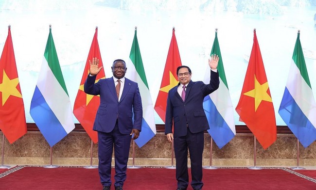 Sierra Leone President Concludes Visit to Vietnam