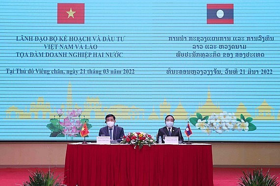Vietnam - Laos Strengthen Cooperation in Economy and Transportation