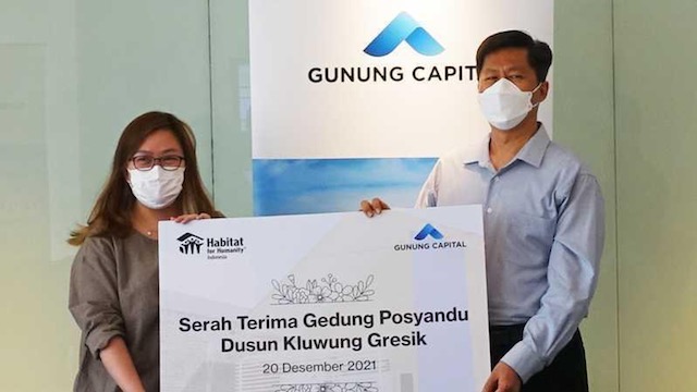 gunung prismas director collaborates with habitat for humanity indonesia