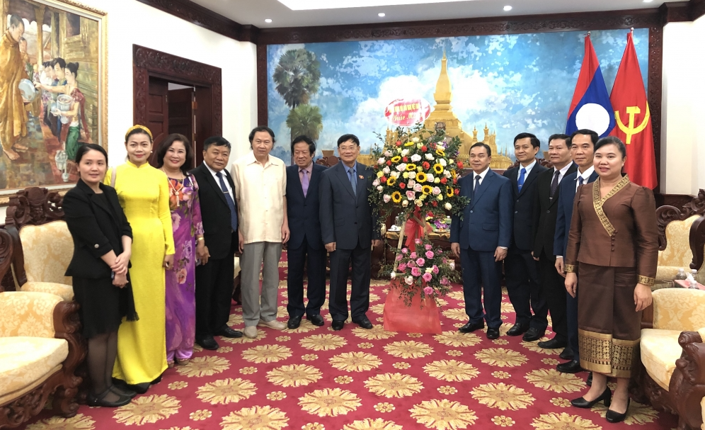 VUFO, Vietnam-Laos Friendship Association visit Laos Embassy in traditional New Year
