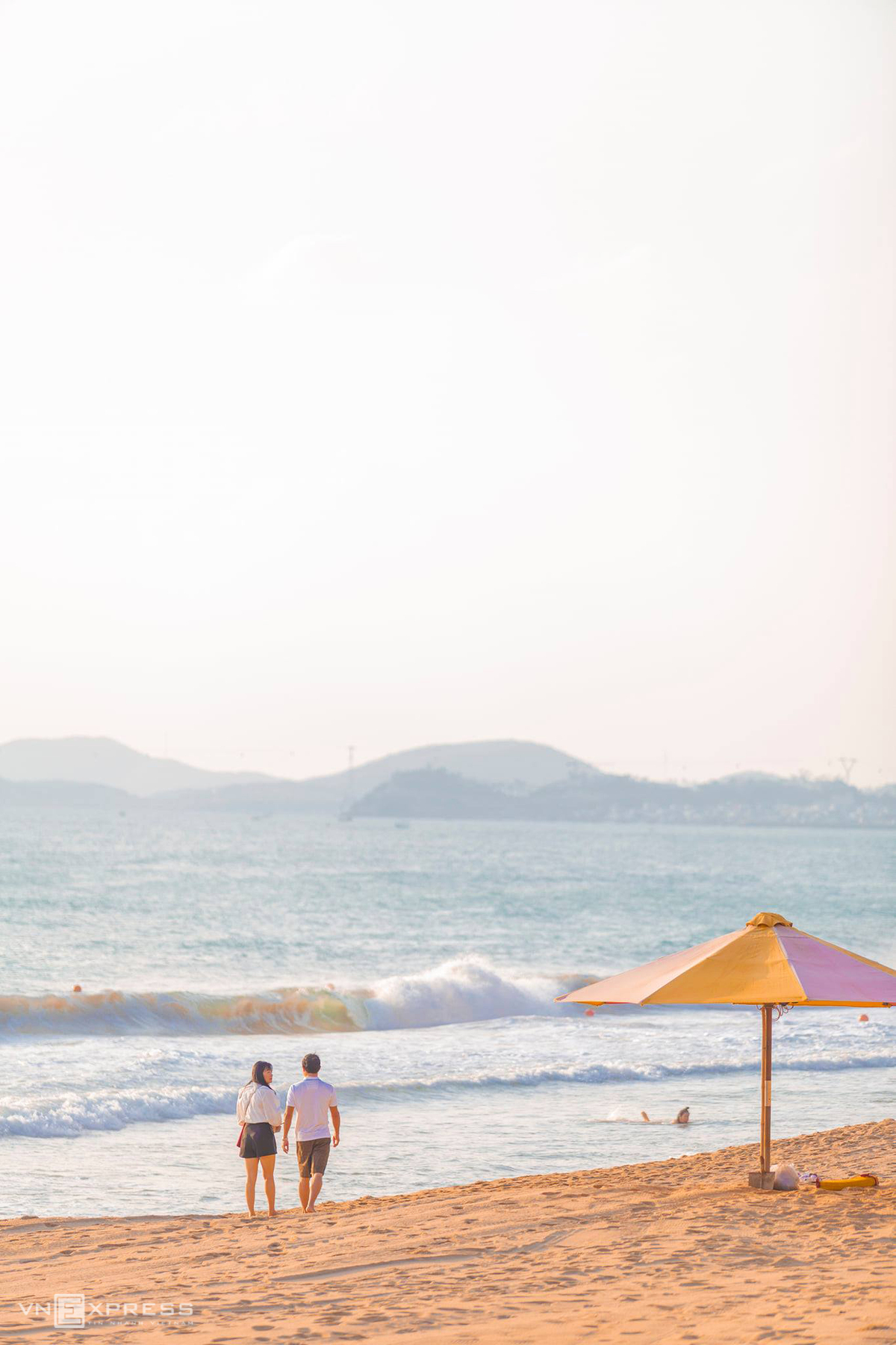 Sunrise on Nha Trang beach