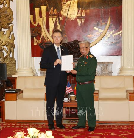 Vietnam - US promote cooperation to overcome war consequences