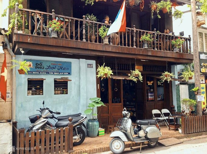 Two unique yet mouthwatering dishes in Saigon Special Force cafe