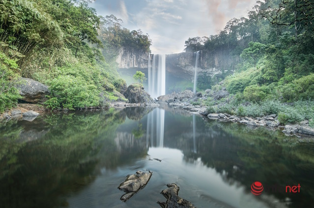 Lost in heaven scene in the waterfall of Hang En