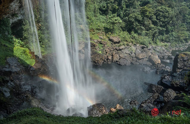 Lost in heaven scene in the waterfall of Hang En