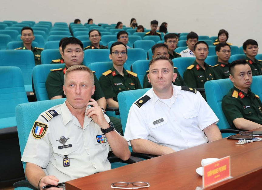 In Photos: Vietnam opens UN staff officer training course