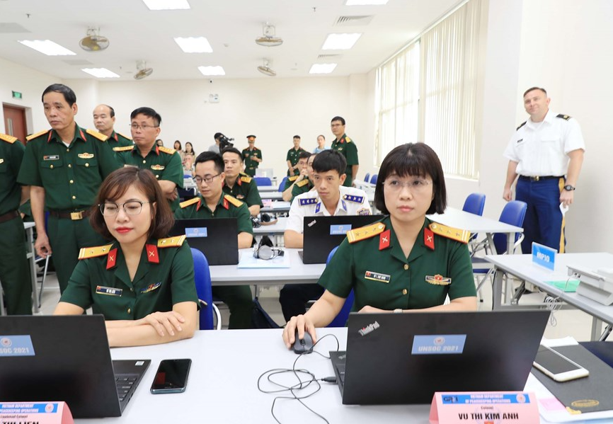 In Photos: Vietnam opens UN staff officer training course