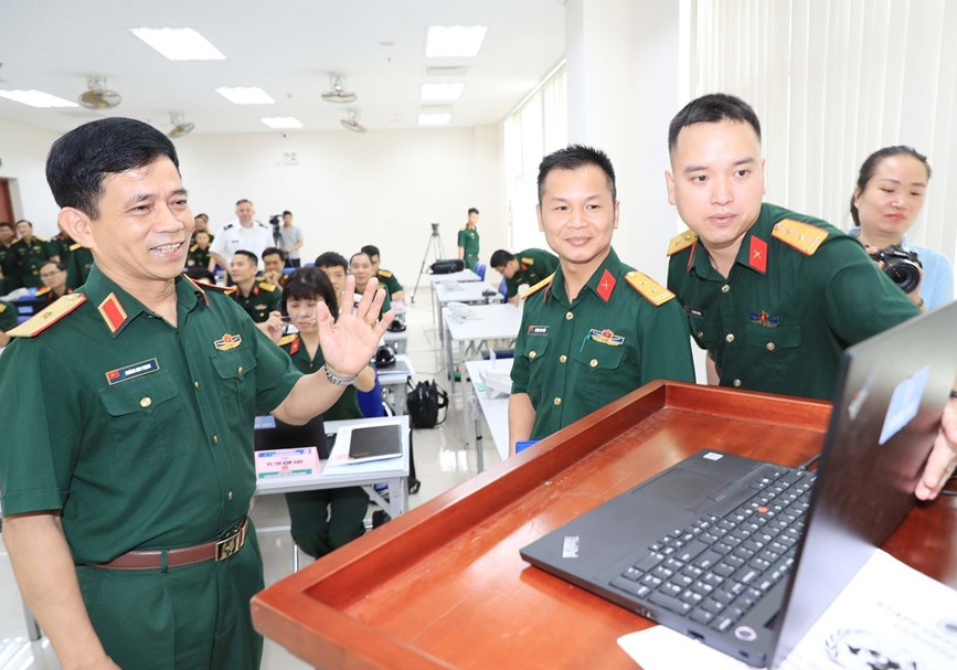 In Photos: Vietnam opens UN staff officer training course