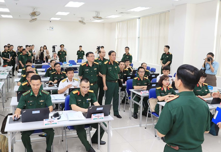 In Photos: Vietnam opens UN staff officer training course