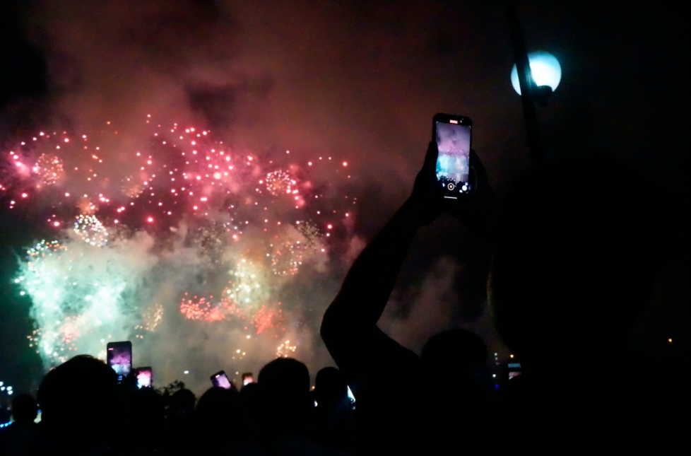 Brilliant fireworks on Hung Kings' commemorate day