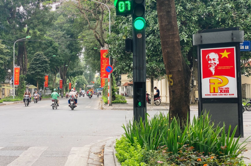 Hanoi's streets decorated for national election