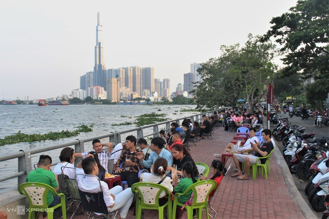 Thanh Da Peninsula - Meeting point to enjoy Saigon's nightlife