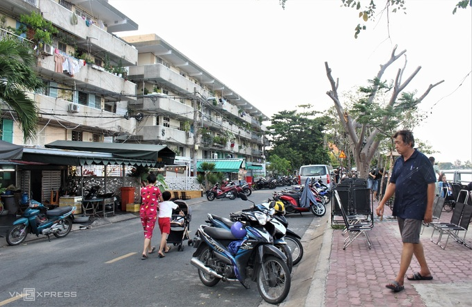 Thanh Da Peninsula - Meeting point to enjoy Saigon's nightlife