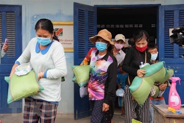 Free Medicine and Healthcare Services Provided for Vietnamese in Cambodia