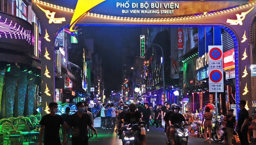 Bui Vien Street Busy with Local and Expat Customers Again