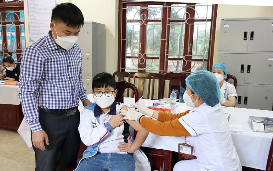 Vietnam Covid-19 Updates (April 25): Infections Fall to Five-month Low of 8,800