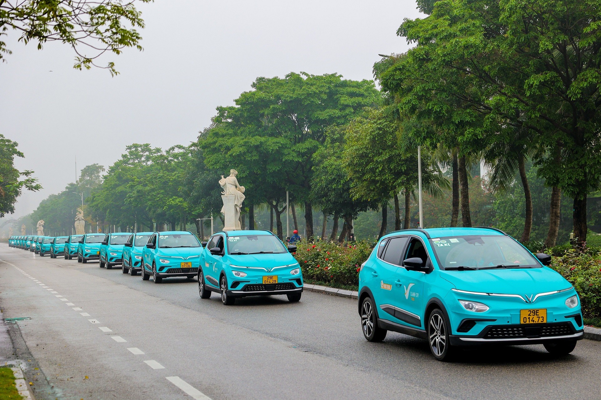 gsm officially launches vietnams first pure electric taxi firm