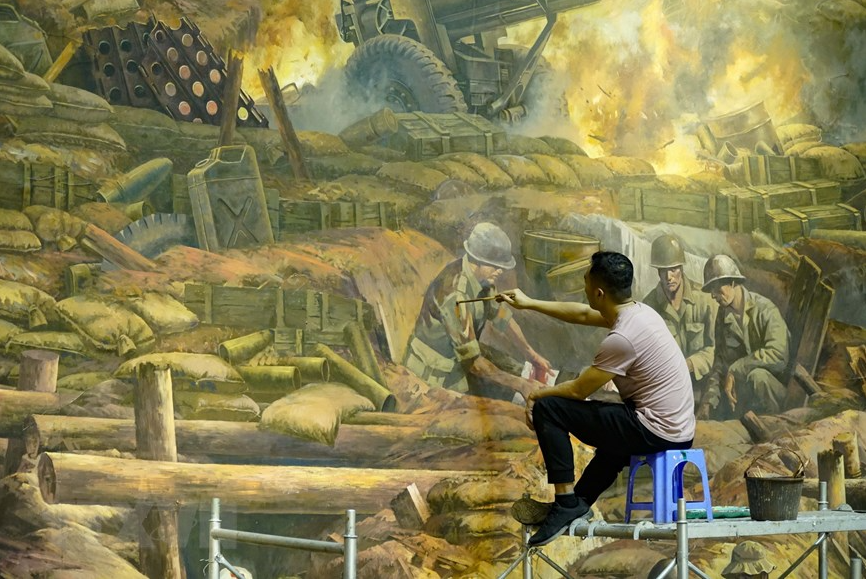 Close-up look at Dien Bien Phu Campaign panorama painting