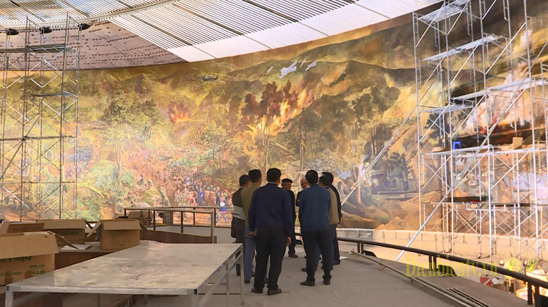 Close-up look at Dien Bien Phu Campaign panorama painting