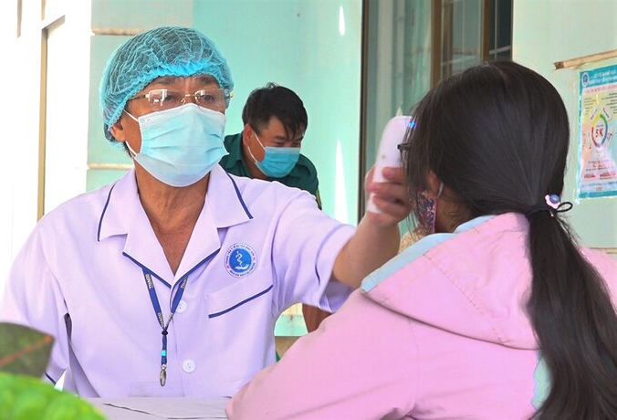 Vietnam COVID-19 Updates (May 5): Quang Ninh tests pandemic-safety violations fines through camera