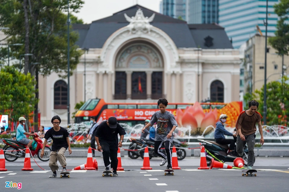 le loi street emerges as new skateboarding haven for hcmc youth