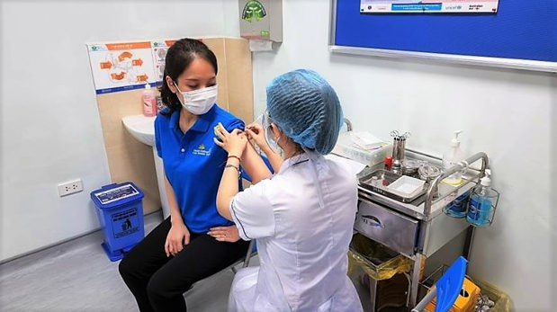 Vietnam Airlines' staff and attendants to be vaccinated against Covid-19