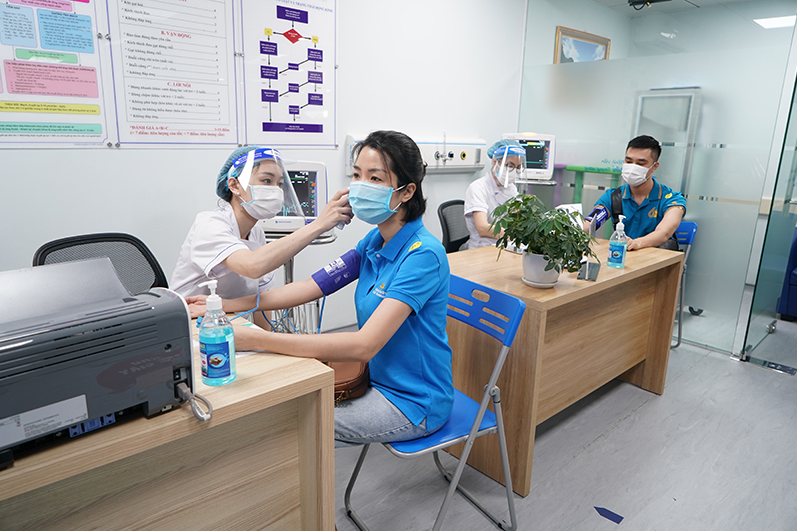 Vietnam Airlines' staff and attendants to be vaccinated against Covid-19