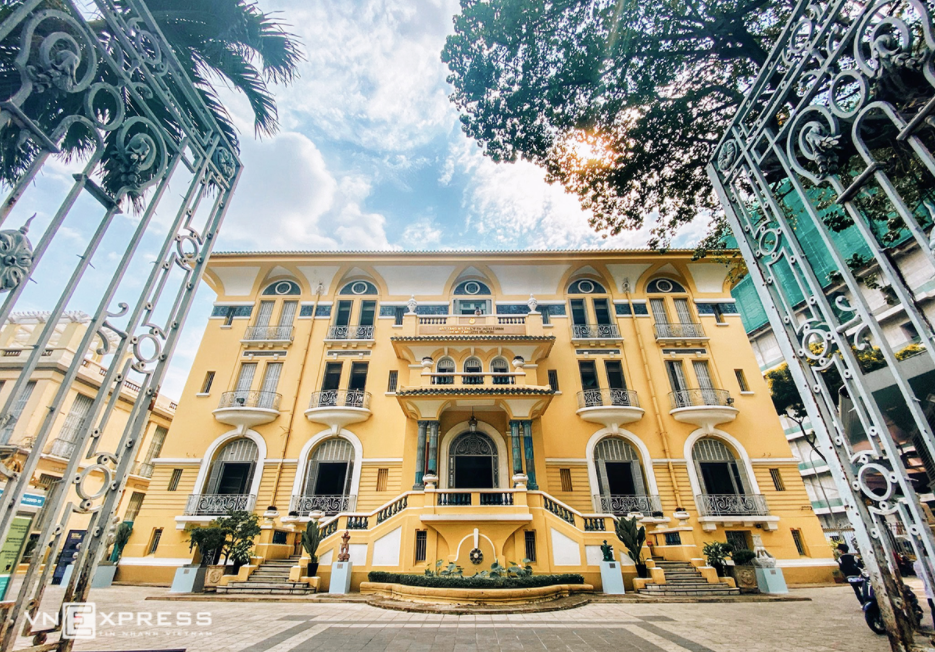 Stunning corners to take check-in photo in Ho Chi Minh City Museum of Fine Arts