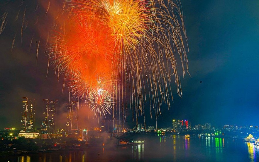 Fireworks Light up Ho Chi Minh City's Sky on April 30