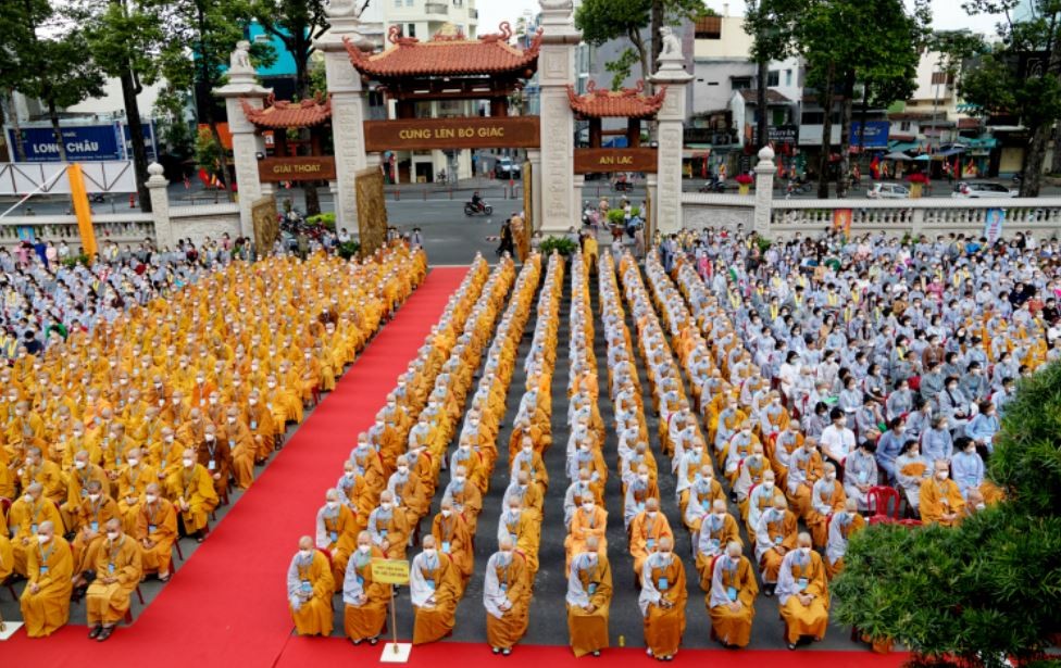 vesak 2022 pagodas happy to celebrate buddha festival after two year hiatus