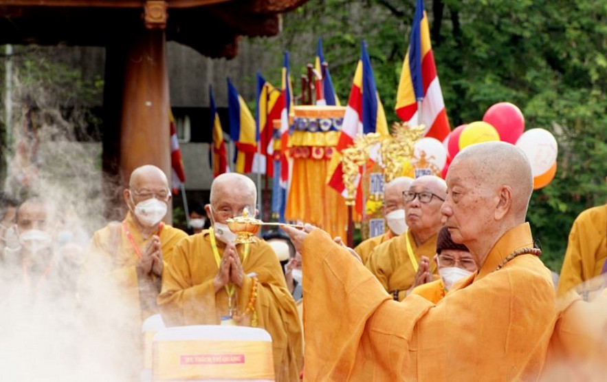 Vesak 2022: Pagodas Happy to Celebrate Buddha Festival After Two-year Hiatus