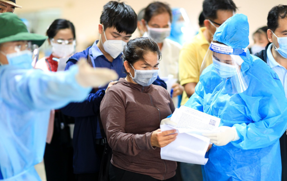 Vietnamese artists volunteer in Ho Chi Minh City vaccination campaign