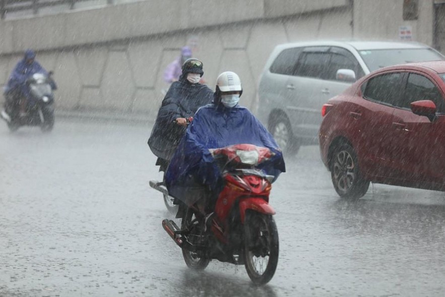Vietnam Business & Weather Briefing (June 6): Reference exchange rate down, Rain continues