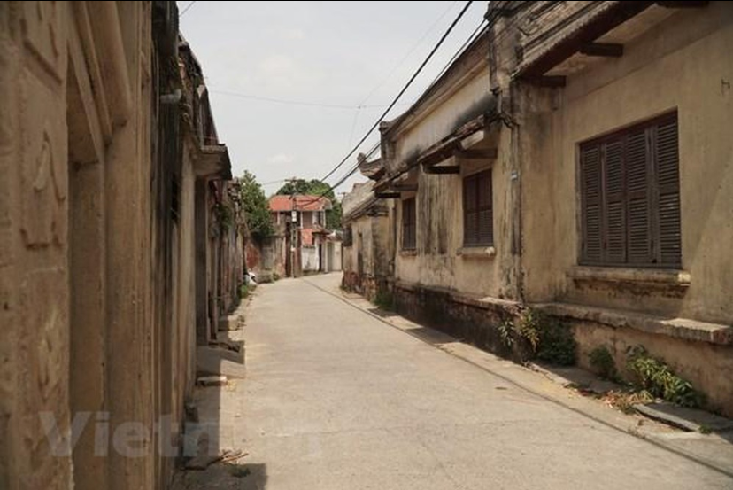 exploring antique beauty of 5th century village in hanois suburb