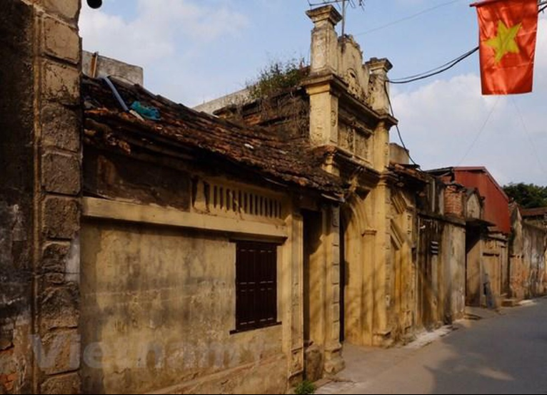 Exploring antique beauty of 5th-century village in Hanoi's suburb exploring antique beauty of 5th century village in hanois suburb